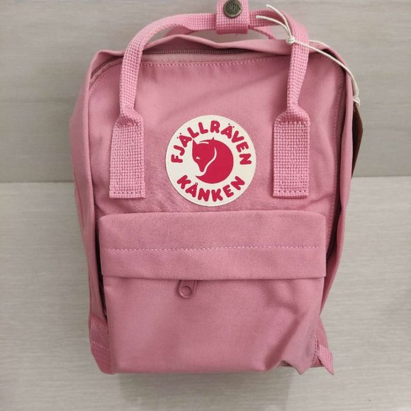 book backpack rains Color:Stealth Perch making the Book Daypack 5